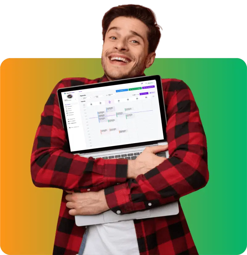 Pessoa-feliz segurando-um notebook- exibindo-o quadro-de agendamentos-na tela